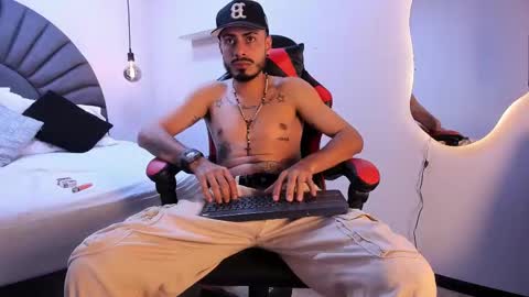 Matthew online show from February 21, 11:30 pm