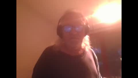 Snapshot of matthy60 chatting on October 8, 8:09 am Matthias online show from October 8, 8:09 am