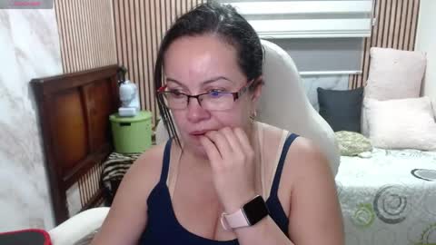 Sonia online show from June 7, 10:59 pm