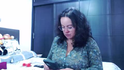 Snapshot of mature_wolf chatting on September 9, 4:40 pm Sonia online show from September 9, 4:40 pm