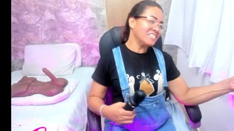 maturepure_ online show from April 6, 11:06 pm