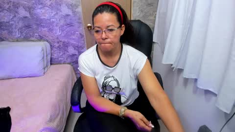 maturepure_ online show from April 4, 7:32 pm