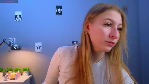 maureencoombs online show from November 27, 4:20 am