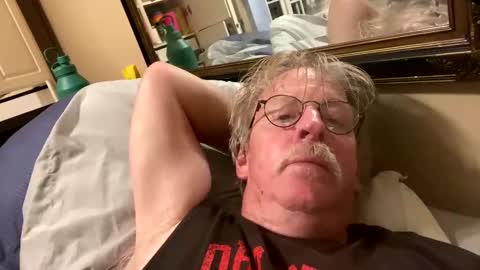 maurice1922 online show from October 2, 2:43 am