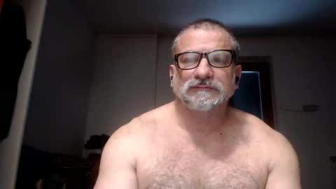 mauro1971 online show from April 15, 3:26 pm