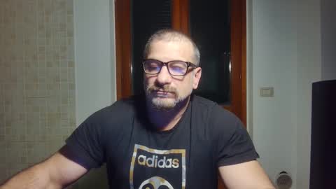 mauro1971 online show from January 6, 6:01 pm