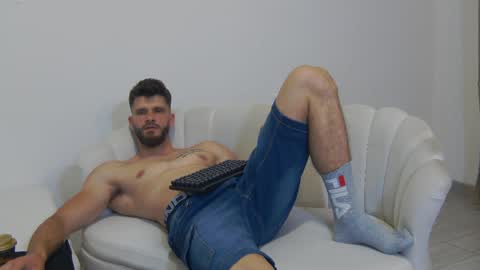 mauro_real_man online show from June 5, 7:08 pm
