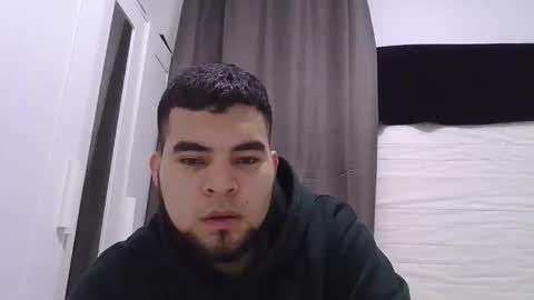 mauroo2025 online show from February 7, 11:08 pm