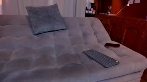 max D. online show from January 22, 4:02 pm