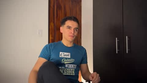 Snapshot of max_lancaster chatting on January 21, 1:39 am Max Lancaster online show from January 21, 1:39 am