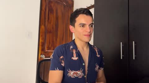 Snapshot of max_lancaster chatting on December 24, 10:17 pm Max Lancaster online show from December 24, 10:17 pm