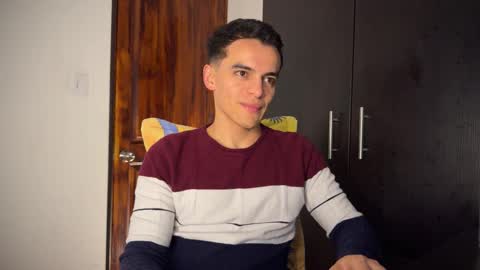 Snapshot of max_lancaster chatting on January 21, 11:34 pm Max Lancaster online show from January 21, 11:34 pm