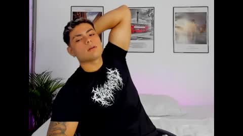 Snapshot of max_miuller chatting on October 13, 12:56 am max_miuller online show from October 13, 12:56 am