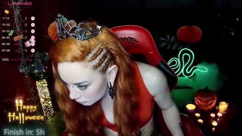 Max online show from October 31, 8:42 pm