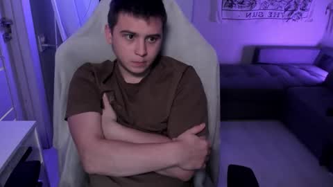 Max online show from January 10, 8:25 pm