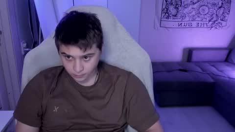 Max online show from February 2, 4:10 am