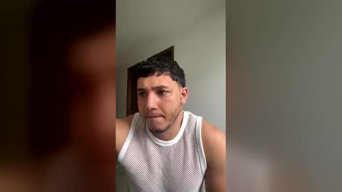 max_valiant1 online show from May 4, 12:22 pm