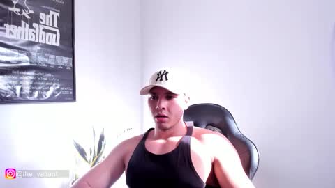 max_valiant1 online show from March 1, 9:30 pm