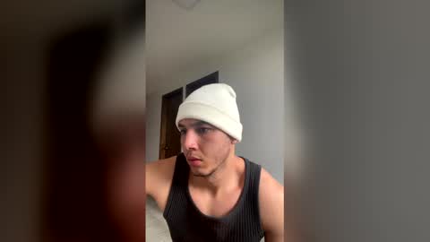 max_valiant1 online show from April 23, 12:29 pm