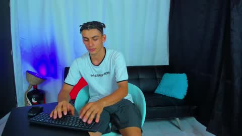 MAX     online show from March 12, 6:32 pm