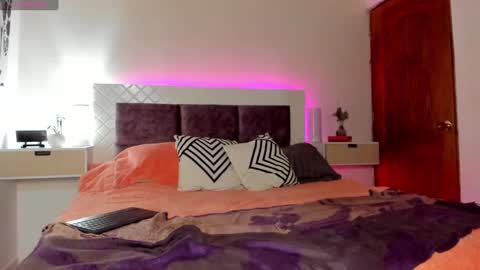 Max online show from February 5, 5:31 pm