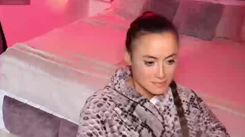 Max online show from March 13, 3:54 am