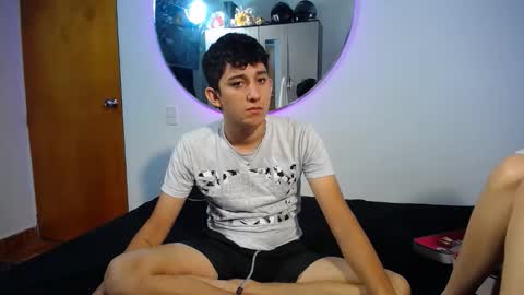 Snapshot of maximo_and_isa chatting on September 13, 3:42 am -- maximo and isa -- online show from September 13, 3:42 am