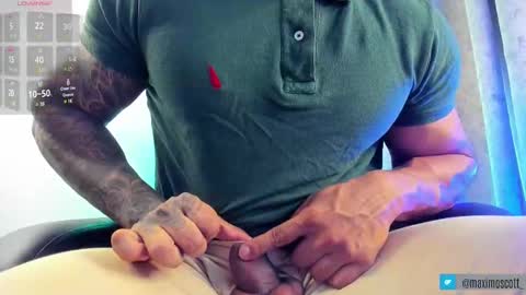 Maximoscott online show from February 20, 8:47 pm