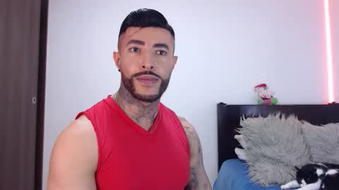 Independent Model online show from November 30, 5:36 am