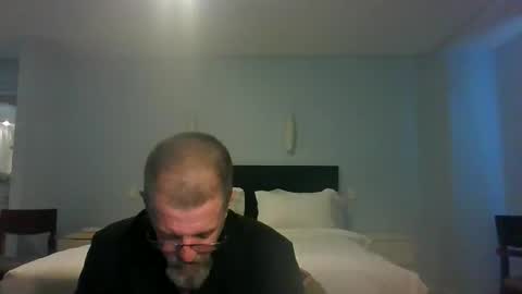 Max online show from May 27, 6:43 am
