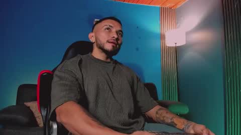 Maximus Clark online show from January 8, 3:01 am