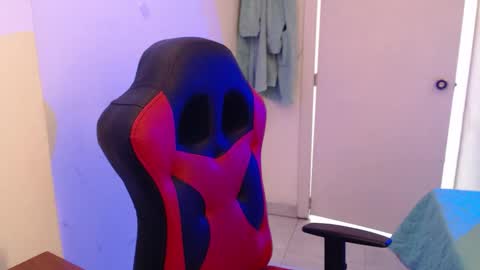 maxinesex_ online show from February 17, 1:43 pm