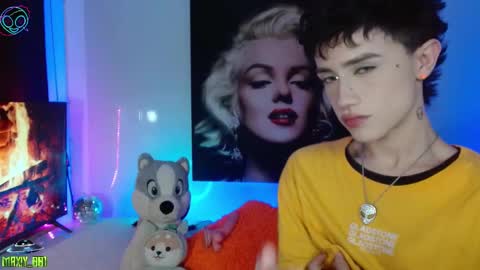 Max online show from February 20, 4:07 am