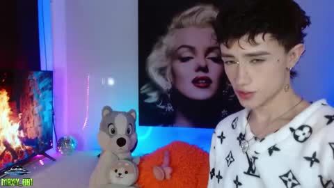 Max online show from February 20, 7:12 am