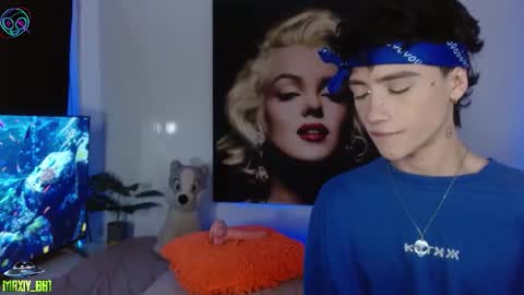 Max online show from November 25, 3:00 pm