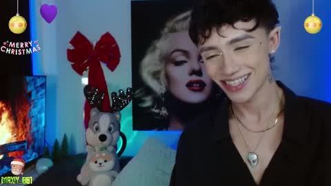 Max online show from December 18, 4:53 am