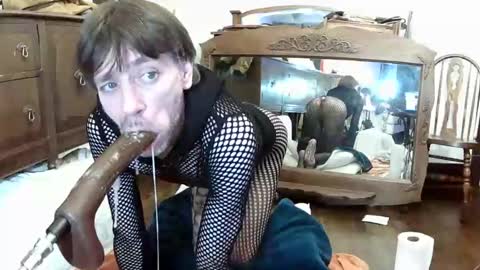 maxjr8008 online show from November 3, 8:48 am