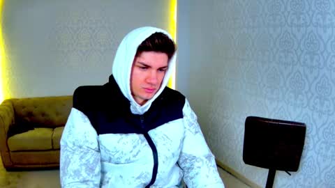 MaxKaiden online show from March 1, 5:22 am