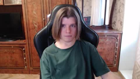 Max online show from November 4, 12:06 pm