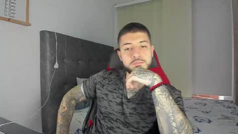 maxvibe_ online show from October 29, 10:43 pm