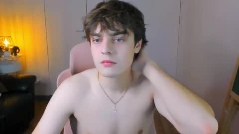 Max online show from March 4, 5:43 pm