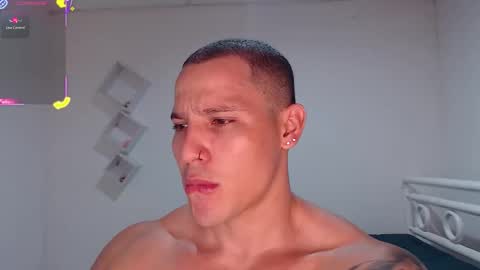 Max online show from February 6, 5:22 am