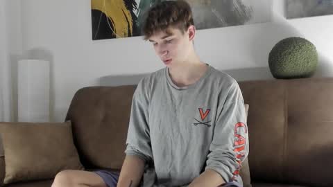 Snapshot of maxwellchik chatting on October 13, 3:36 pm maxwellchik online show from October 13, 3:36 pm