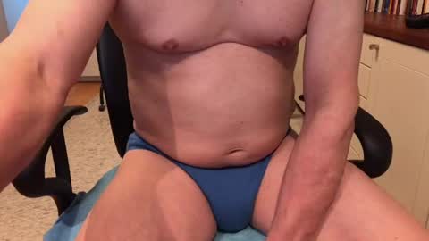 Max online show from April 23, 3:36 am