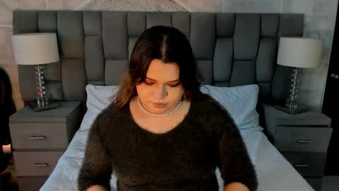 Snapshot of maxxxine_ chatting on September 28, 10:41 pm Maxine Minx online show from September 28, 10:41 pm