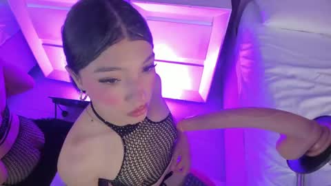 May online show from April 11, 9:19 pm