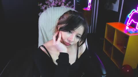 may_lings online show from April 3, 9:44 pm