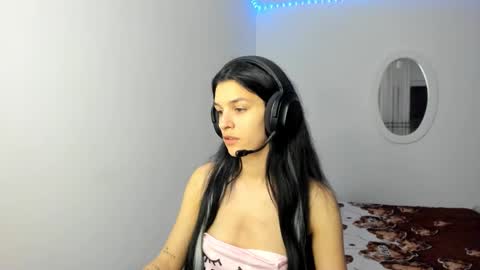 Maya online show from February 25, 8:23 pm