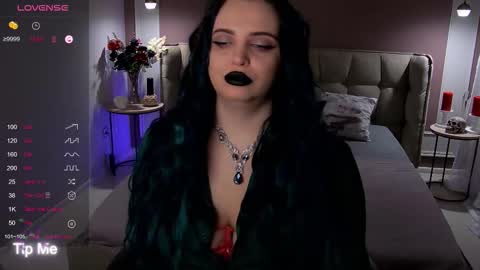 Maya Mils online show from October 6, 1:45 am