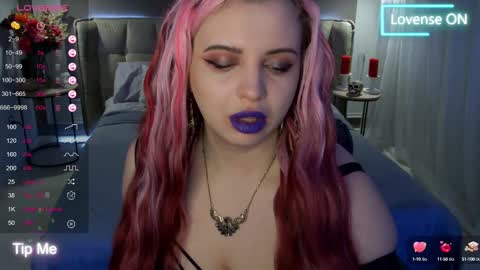 Maya Mils online show from March 9, 1:04 am